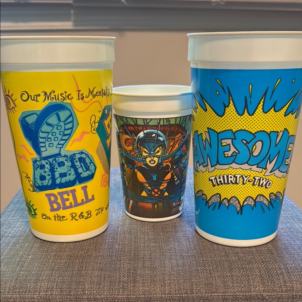 Colorful Graphic Cups Set